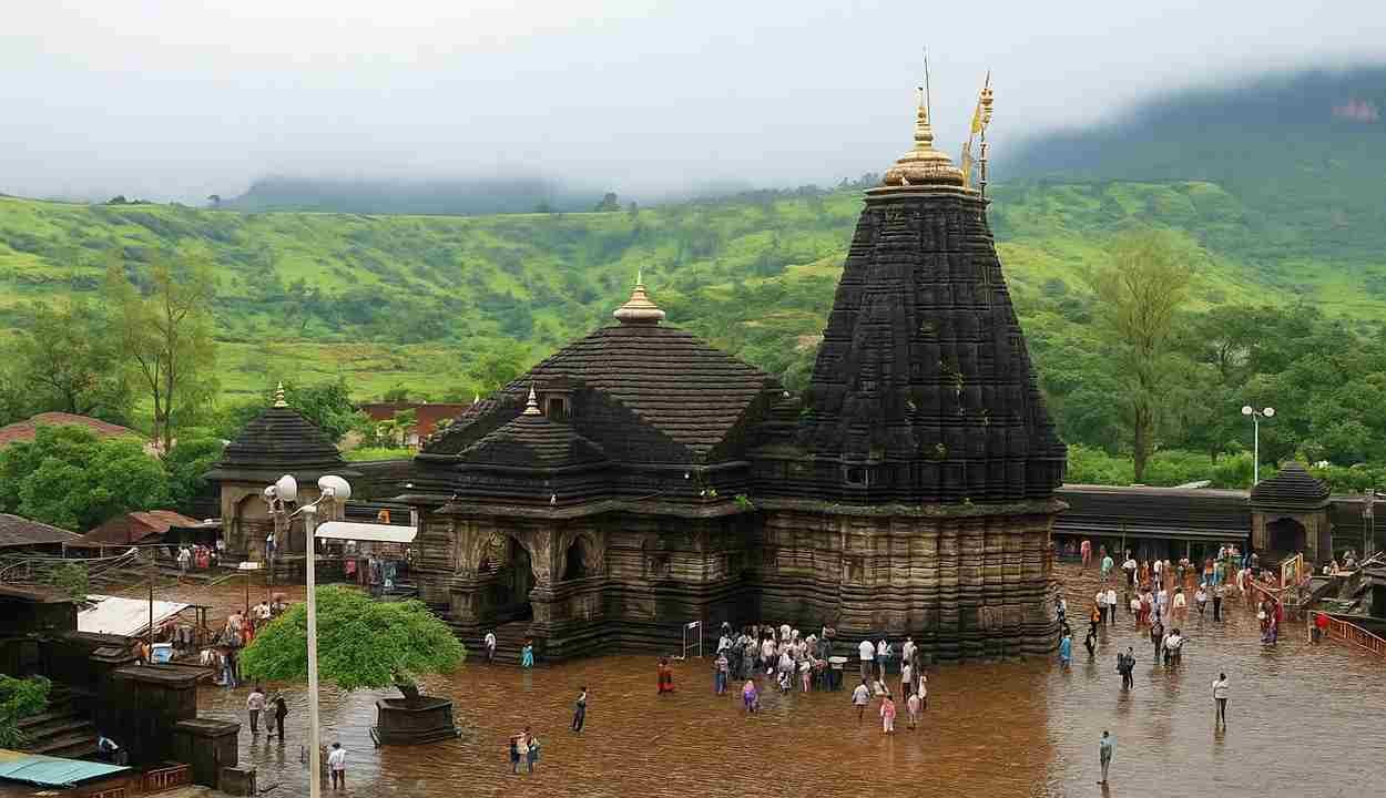 Trimbakeshwar jyotirlinga temple